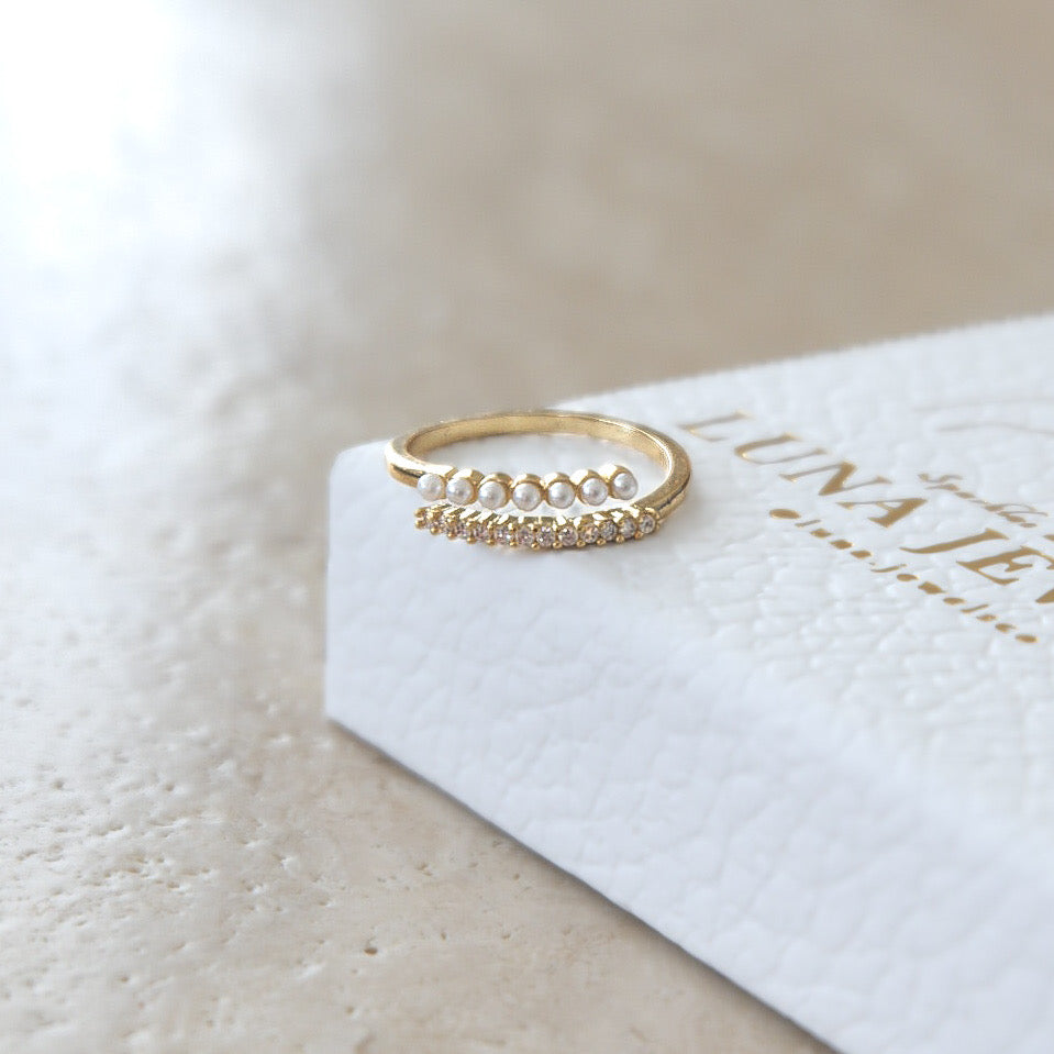 Lunara Pearl Adjustable Ring (Gold)