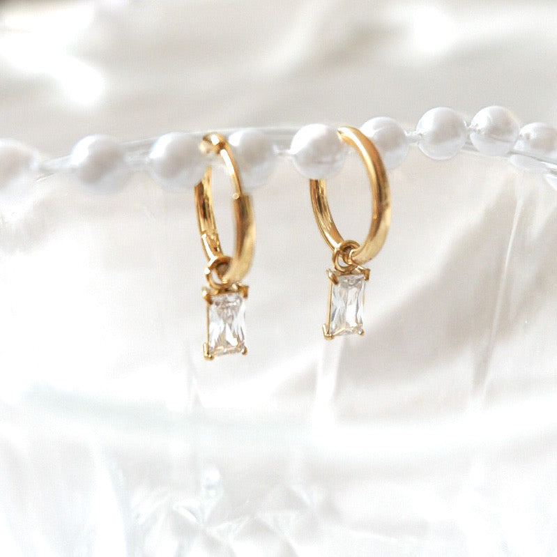Phoebe Huggie Hoop Earrings (Gold)