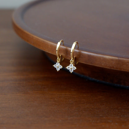Clover Huggie Hoop Earrings (Gold)