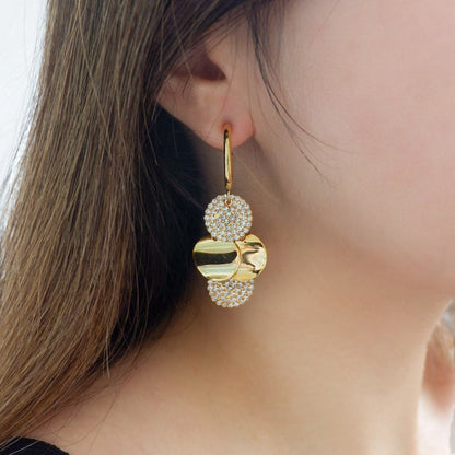 Glamourous Drop Earrings (Gold)