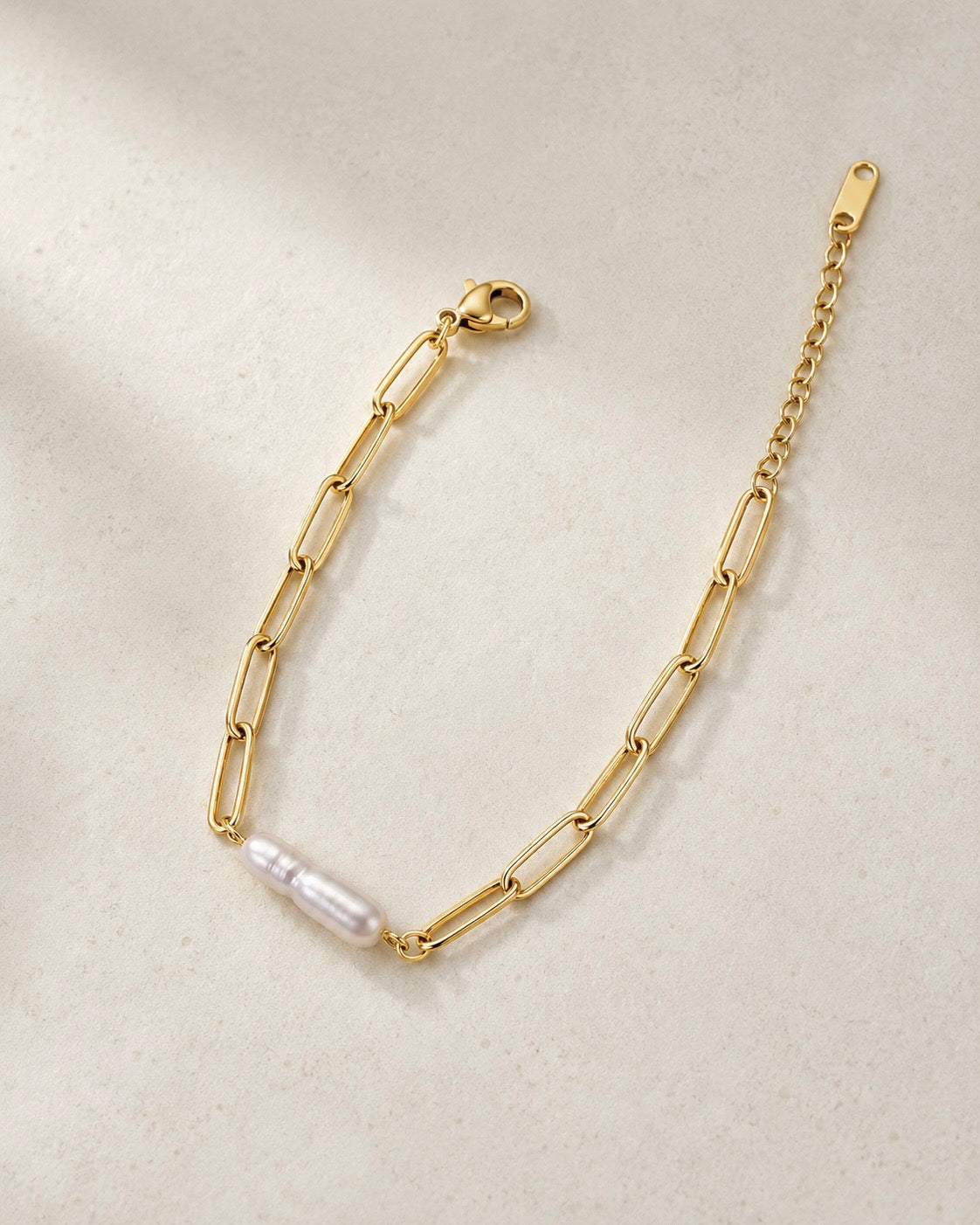 Aveline Pearl Bracelet (Gold)