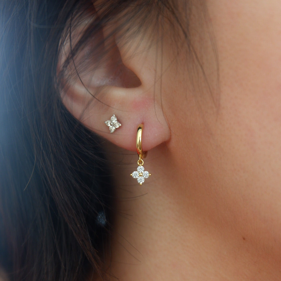 Clover Huggie Hoop Earrings (Gold)