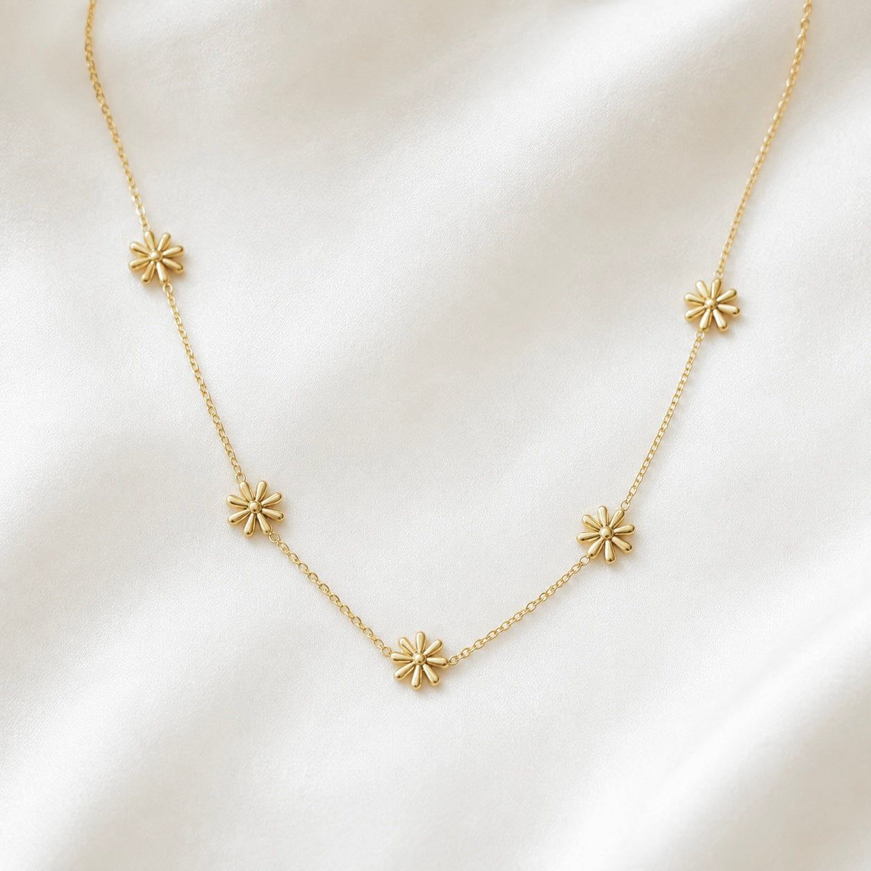 Daisy Necklace (Gold)